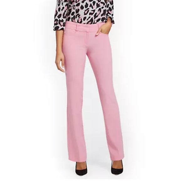 Straight Leg Pants Signature Fit 